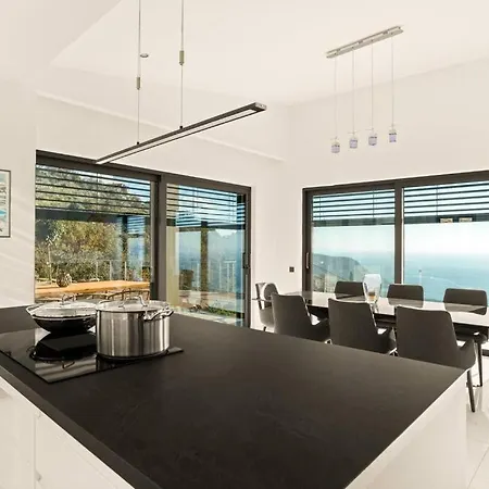 Luxury Avaia With Amazing View *
