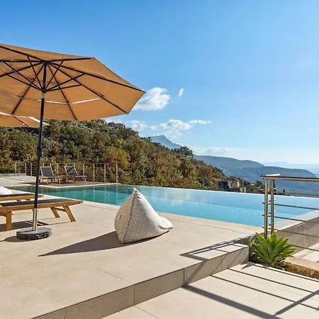 Willa Luxury Avaia With Amazing View Pirgos (Mani)